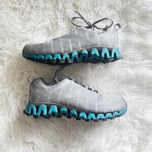 Reebok Women's Size 8.5 Zigwild Trail 6 Grey with teal memory tech comfort